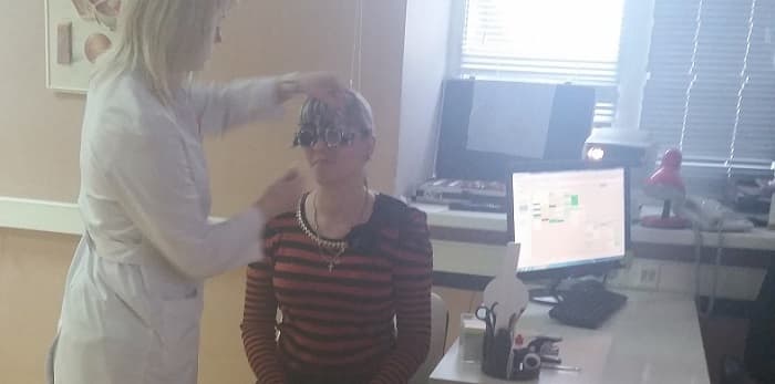 Pregnant woman eye examination