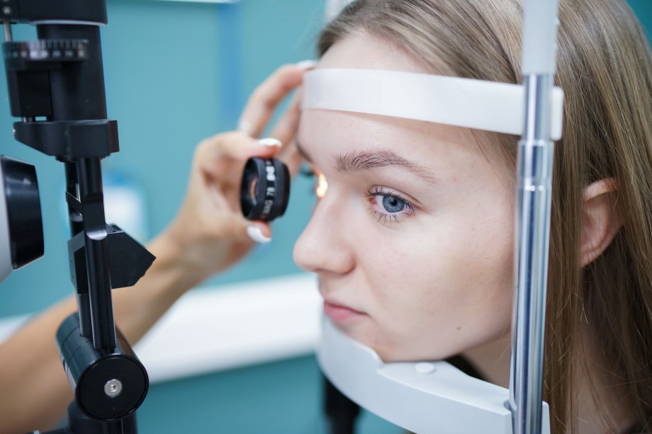 Лечение сетчатки глаза в Московской Глазной Клинике - отзывы и цены